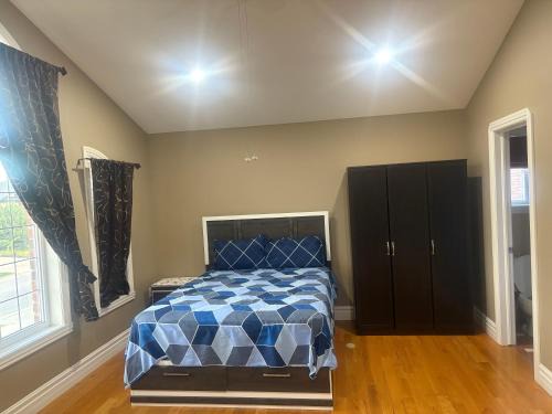Woodslee House | Windsor Home Room 4