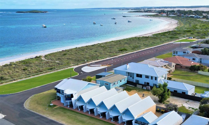 Lancelin Apartment | Windsurfer Beach Chalet - 5