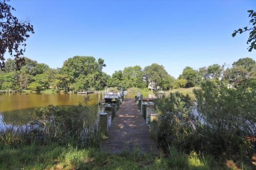 Grasonville House | Windward Cove