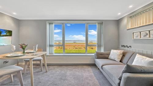 Lee-on-the-Solent House | Windward Retreat