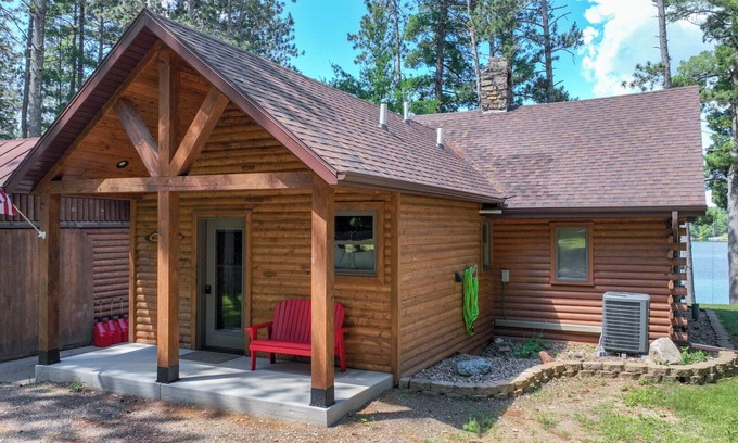 Neillsville Cabin | Windy Point Cabins, LLC.