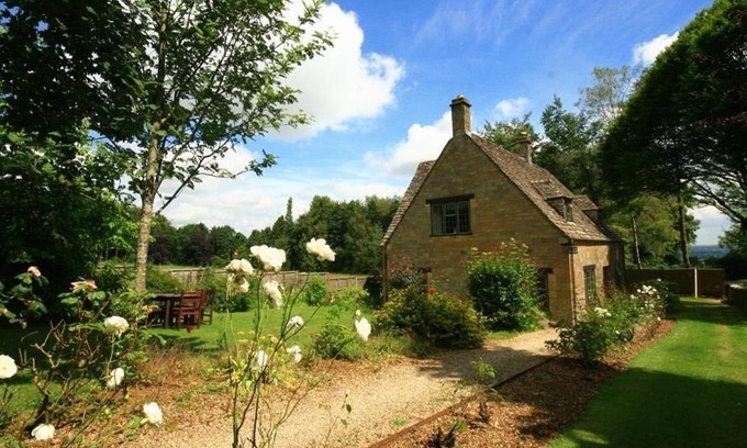 Longborough House | Windy Ridge Cottage, STOW ON THE WOLD