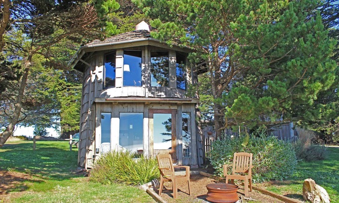 Albion House | Wine Barrel - One of a kind home