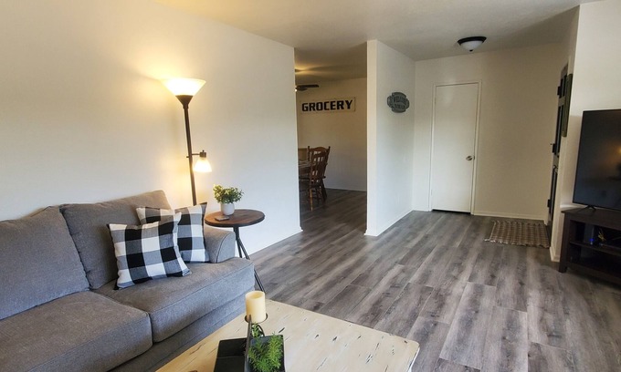Temecula House | Wine Country Cute & Cozy home in Downtown Murrieta 30 day rental