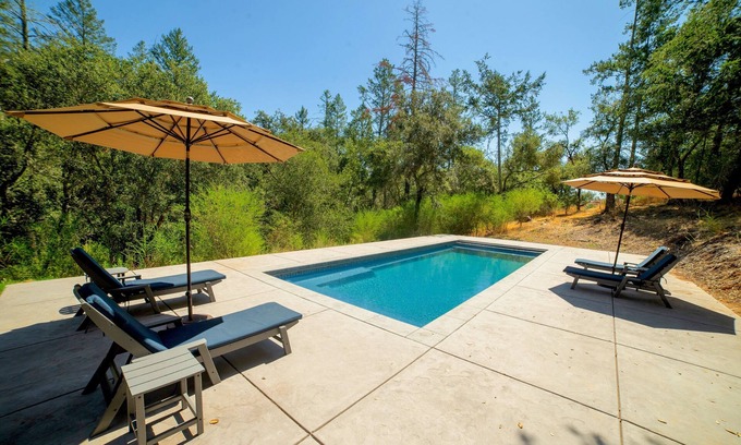 Glen Ellen House | Wine Country Estate - Pool, Spa, Dog Friendly