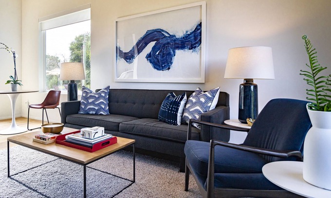 Sebastopol House | Wine Country Guest Cottage with Vineyard Views and Gardens