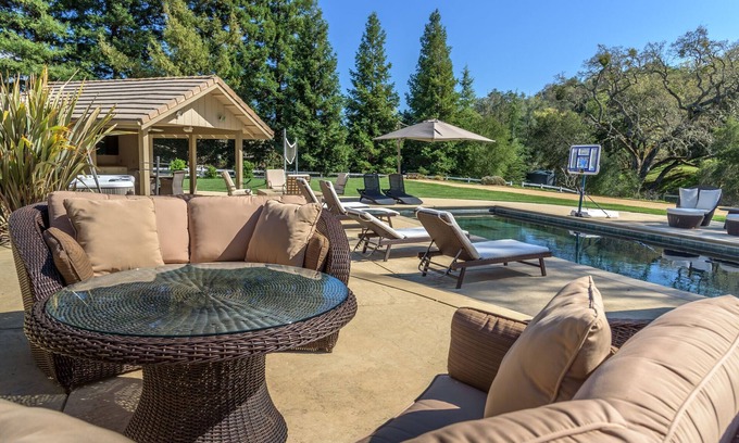 Atascadero House | Wine Country Retreat - Luxury Pool, Spa, Volleyball, Bocce, & More!