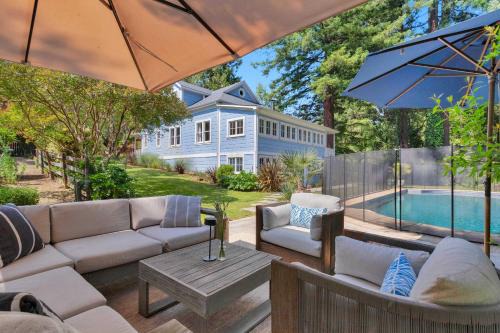 Guerneville House | Wine Country Retreat with Pool & Hot Tub - Dogs OK