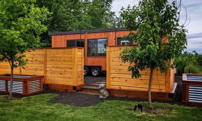 Milton-Freewater Cottage | Wine Country Tiny House Located at a Farmhouse Brewery