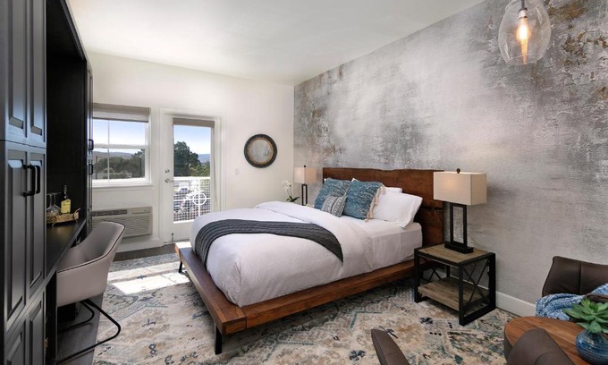 Orcutt Hotel | Wine Stone Inn