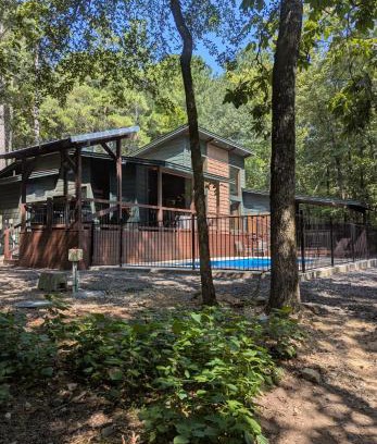 Broken Bow House | Wine Time 5 Bedroom Shuffleboard Hot Tub Fire Pit Play Set