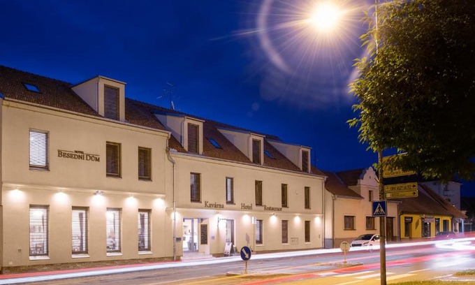 Valtice Hotel | Wine & Wellness hotel Besední dům
