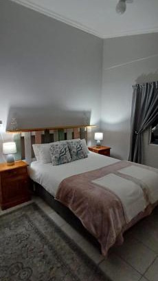 Oudtshoorn Apartment | Winemaker's Rest