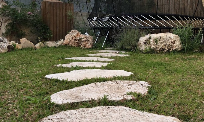 Givat Nili House | Winemaker's Villa in Nature
