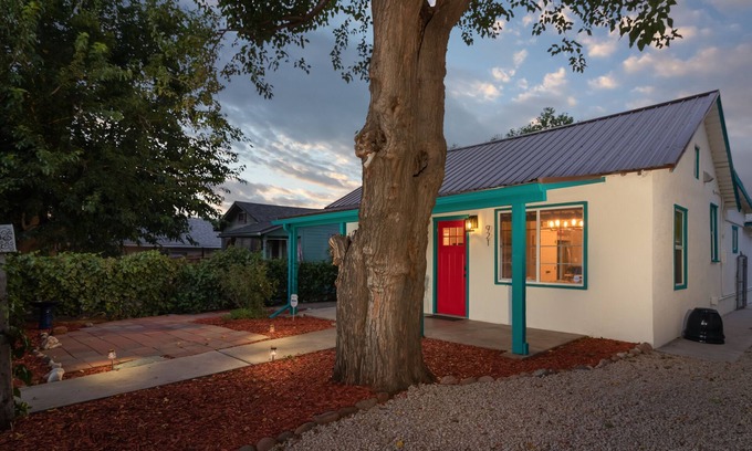 Cottonwood House | Wines, Vines, and Mines - A Block off Mainstreet in Historic Downtown Cottonwood