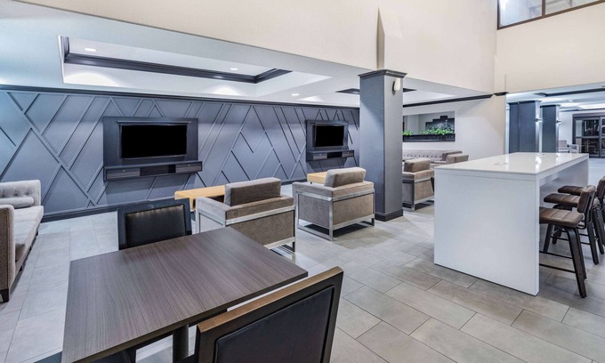 Aldine Hotel | Wingate by Wyndham Houston Bush Intercontinental Airport