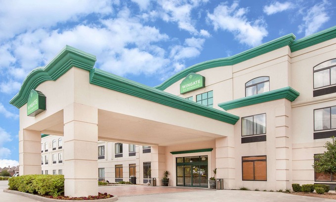 Lafayette Hotel | Wingate by Wyndham Lafayette Airport
