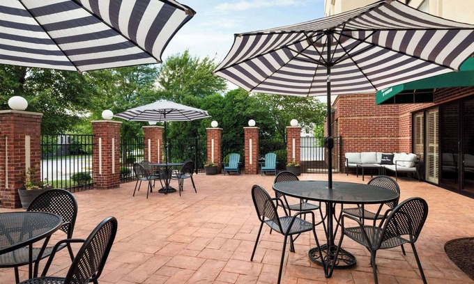 Jeffersontown Hotel | Wingate by Wyndham Louisville East