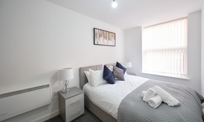 Preston Apartment | Winkley House by Guestz