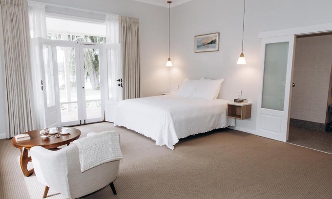 Ocean Beach Cabin | Winniston Lodge Luxury Accommodation