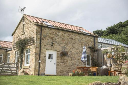 East Hauxwell House | Winsbury Cottage