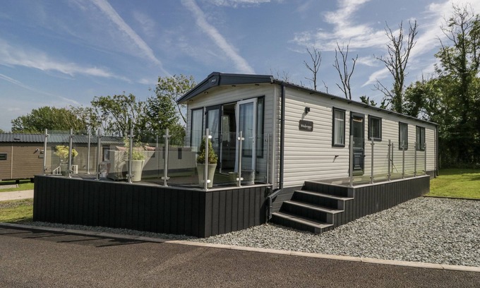 Workington Cottage | WINSCALES REST, family friendly, with a garden in Winscales