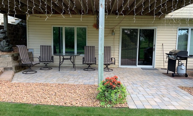 Winsted House | Winstock Country Music Festival and many fun things to do in a small community.