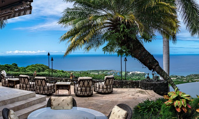 Honalo House | WINTER DEALS ON NOW Absolute Hawaiian Luxury Kona Stunning 270 Degree Ocean View