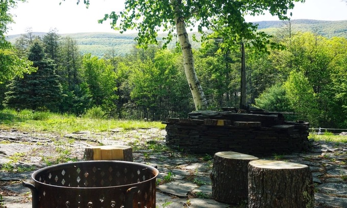 Saugerties Apartment | Winter Farmstay: Sauna, Animals & Mountain Views near Woodstock & Saugerties