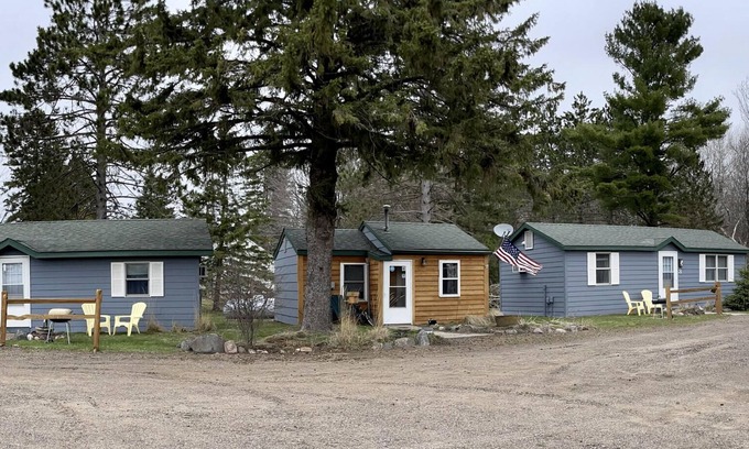 Winter Cottage | Winter Nights Cottages: Cottage 4 Winter, Wisconsin vacation rental