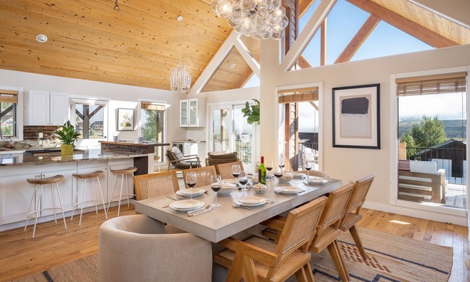 Tabernash House | Winter Park area home, private hot tub, close to ski resorts, Rocky Mountain National Park. Bergamot