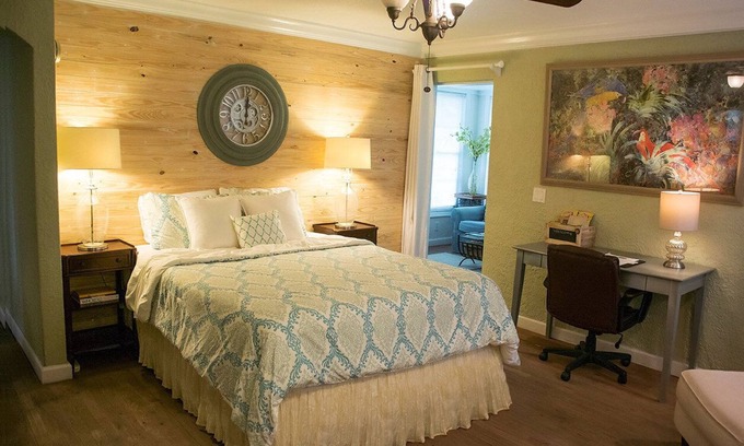 Winter Park House | Winter Park charm. Close to Park Ave