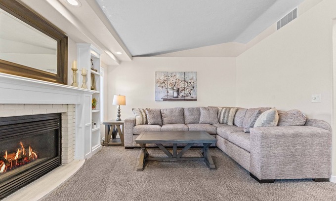 Eagle House | Winter Special Rates!⭐️