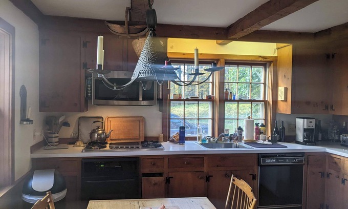 Londonderry Other | Winter wonderland! Snowshoe, x-country out front door! Minutes from slopes!