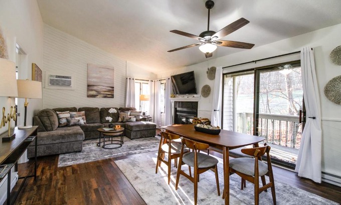 Nellysford Apartment | Wintergreen Ski Resort Condo with Golf Access!