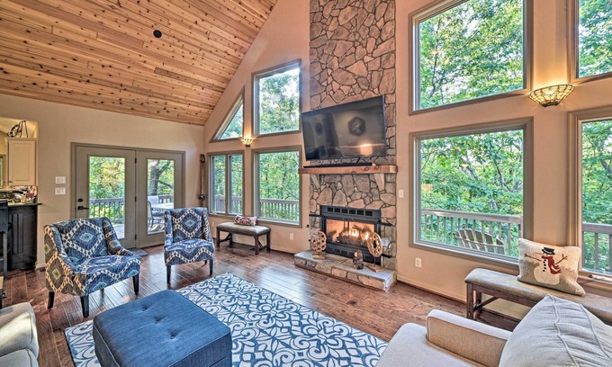 Roseland House | Wintergreen Resort Home w/Deck: Walk to Slopes