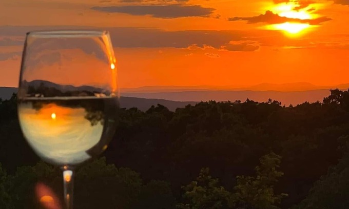 Nellysford Condo | Wintergreen. Sunset Vista Villa - Sea of Mountains