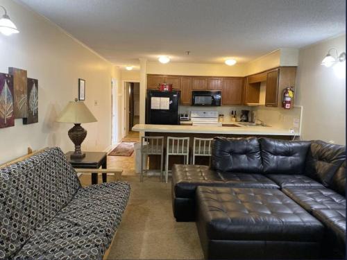 Ghent Apartment | Winterplace Ski in Ski out condo First Floor D105