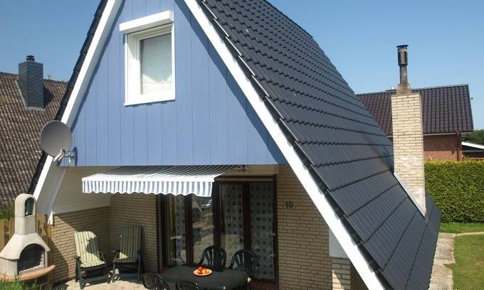 Neufeld House | Winterproof, WLAN, cozy-modern, fenced garden, dogs welcome