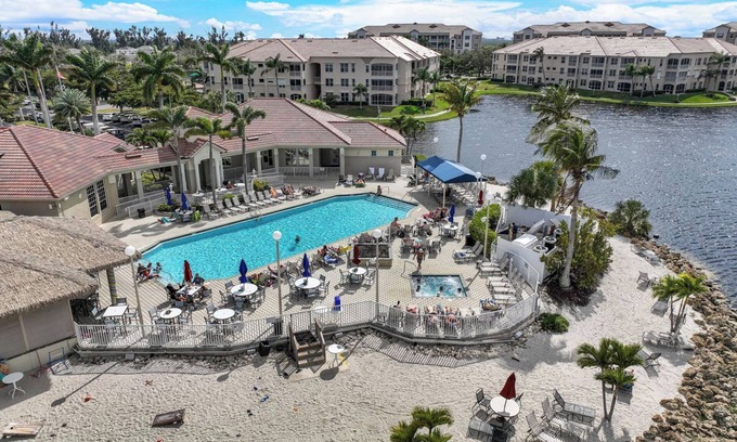 Tropical Cove Condo | Winters Rules at Lexington CC Golf Village