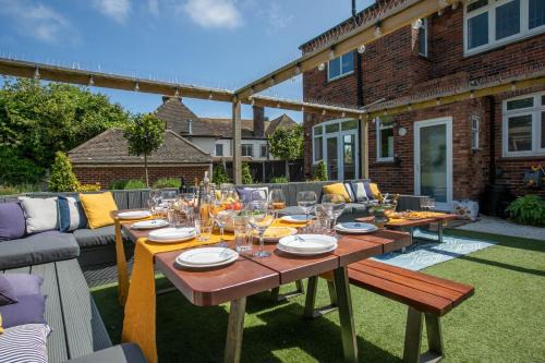 Ramsgate House | Winterstoke View-Family&Dog Friendly Beach Retreat