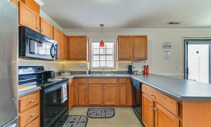 Winterville House | Winterville Vacation Rental ~ 4 Mi to ECU!