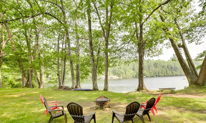 Winthrop House | Winthrop Waterfront Vacation Rental w/ Gas Grill!
