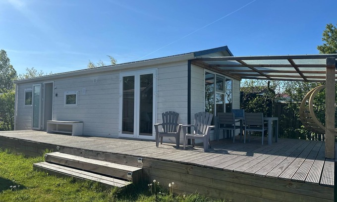 Hippolytushoef House | Wiringherlant by Interhome