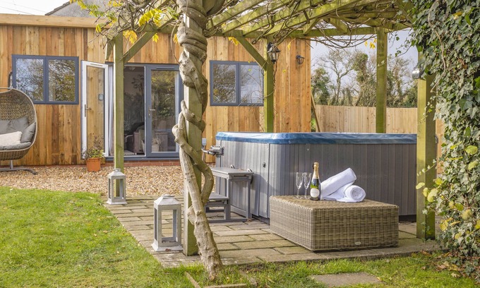 Upton Cheyney Other | Wisteria View with Log Cabin sleeps 20 with hot tub
