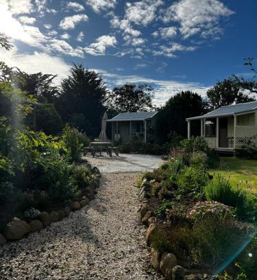 Waimamaku House | Wisteria Way