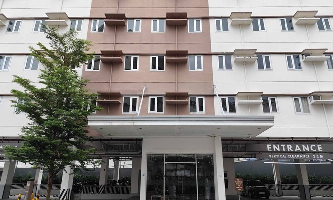 Trece Martires Apartment | With Pool Access @ Tulip Guest Suite