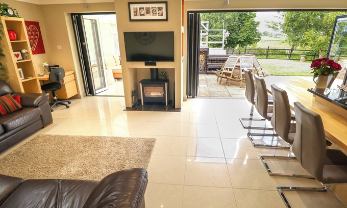 Lincoln Cottage | Witham View
