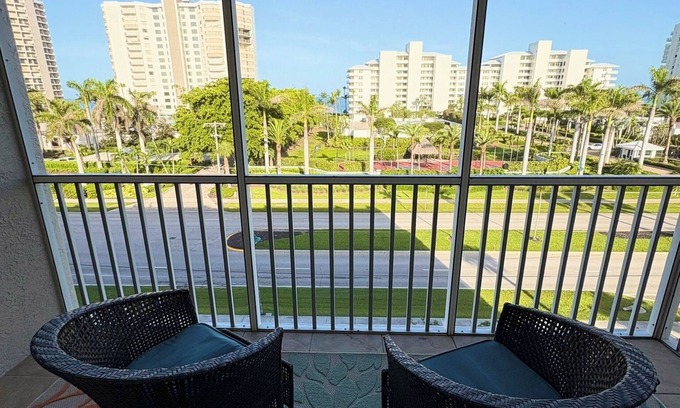 Marco Island Condo | Within walking distance to beach access and restaurants. Newly decorated Condo