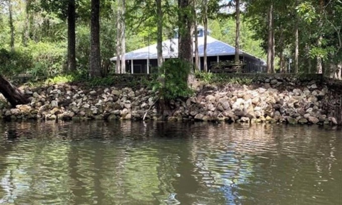 Dunnellon House | Withlachoochee River Retreat - minutes from the Rainbow